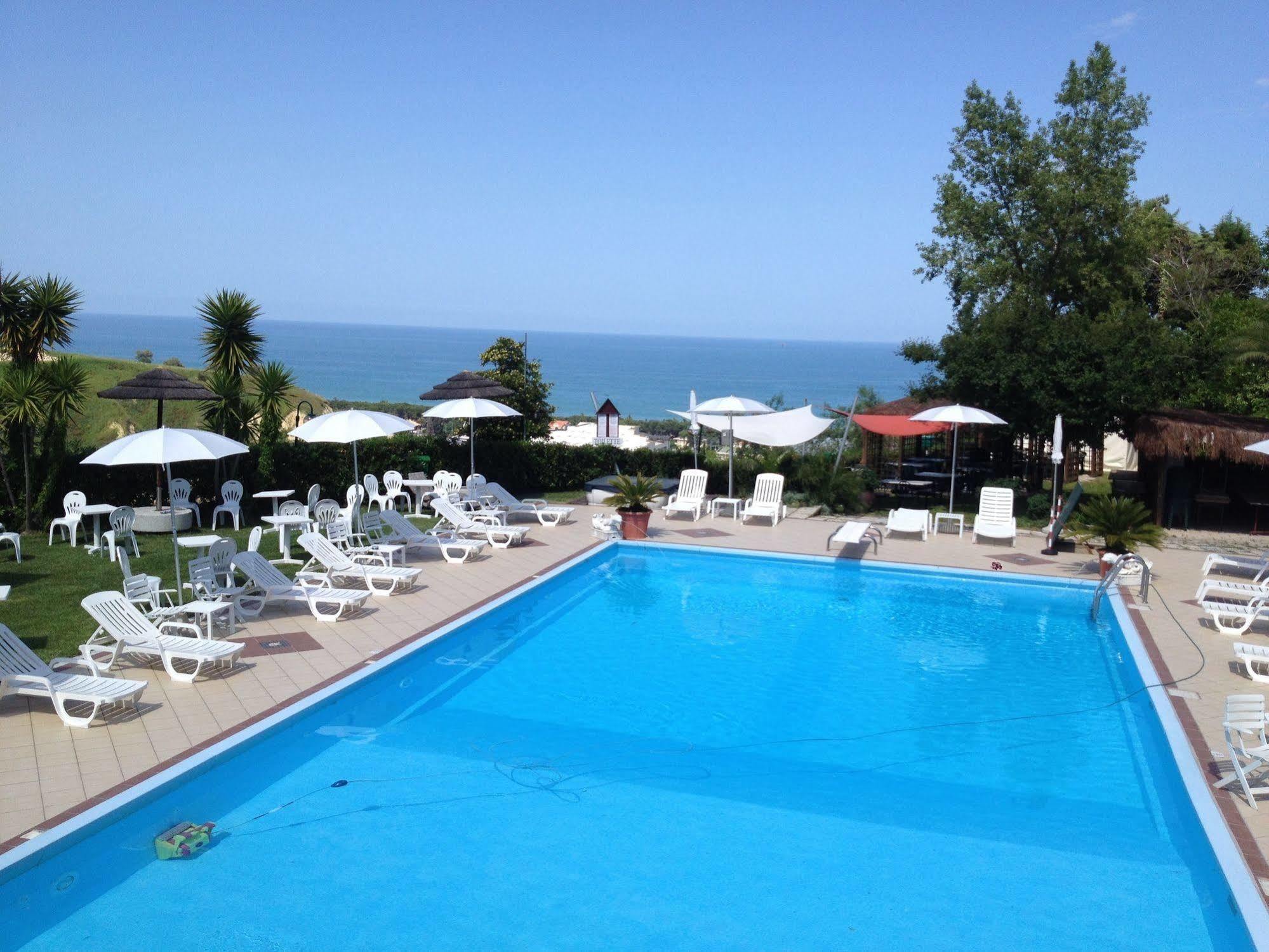 Casa Ferretti Di Ferretti Village Silvi Marina Eksteriør billede